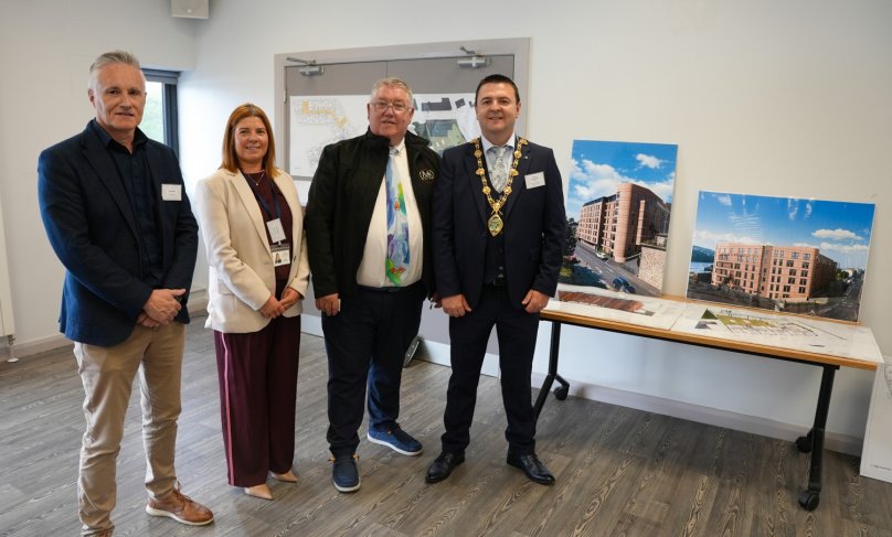 ARK HOUSING SOD CUT 20